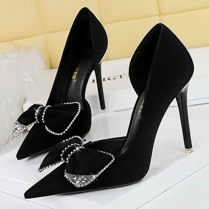 Article comforme à l'image, créez votre style en choisissant votre taille, couleur pour une satifaction parfaite!