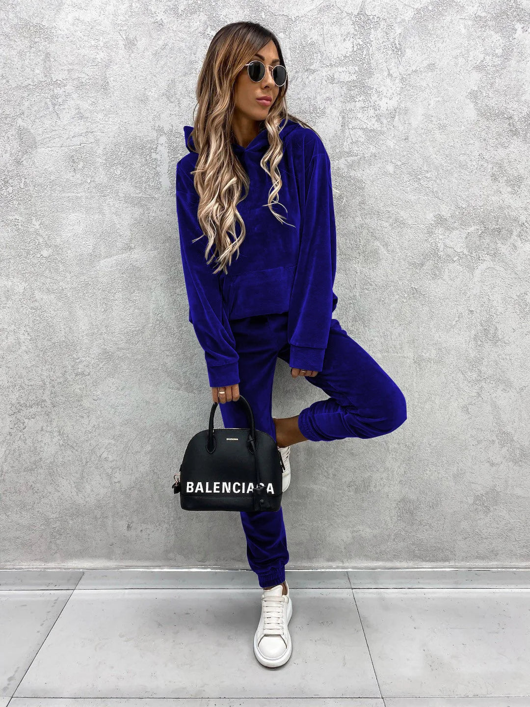 Article comforme à l'image, créez votre style en choisissant votre taille, couleur pour une satifaction parfaite!