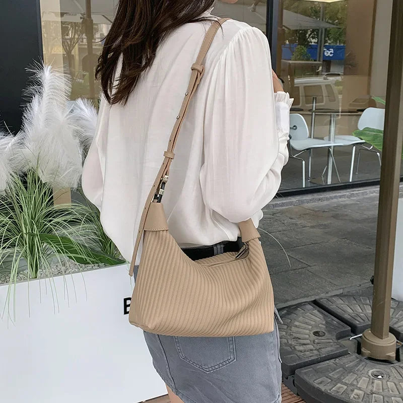 Article comforme à l'image, créez votre style en choisissant votre taille, couleur pour une satifaction parfaite!