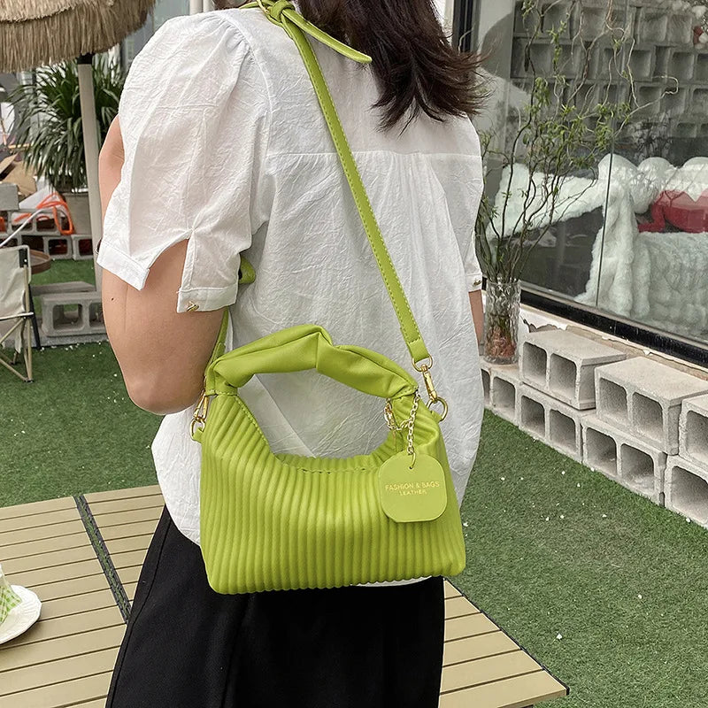 Article comforme à l'image, créez votre style en choisissant votre taille, couleur pour une satifaction parfaite!