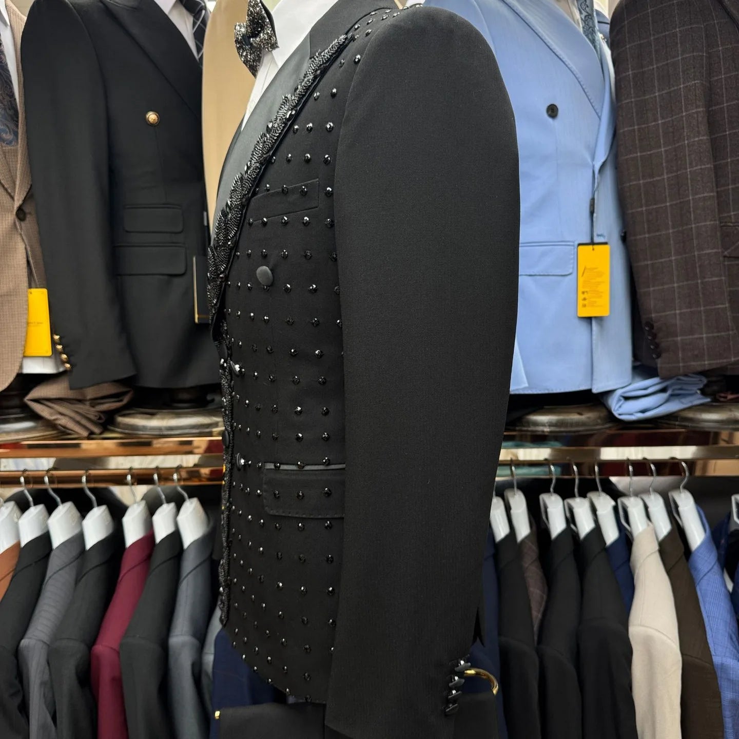 Article comforme à l'image, créez votre style en choisissant votre taille, couleur pour une satifaction parfaite!