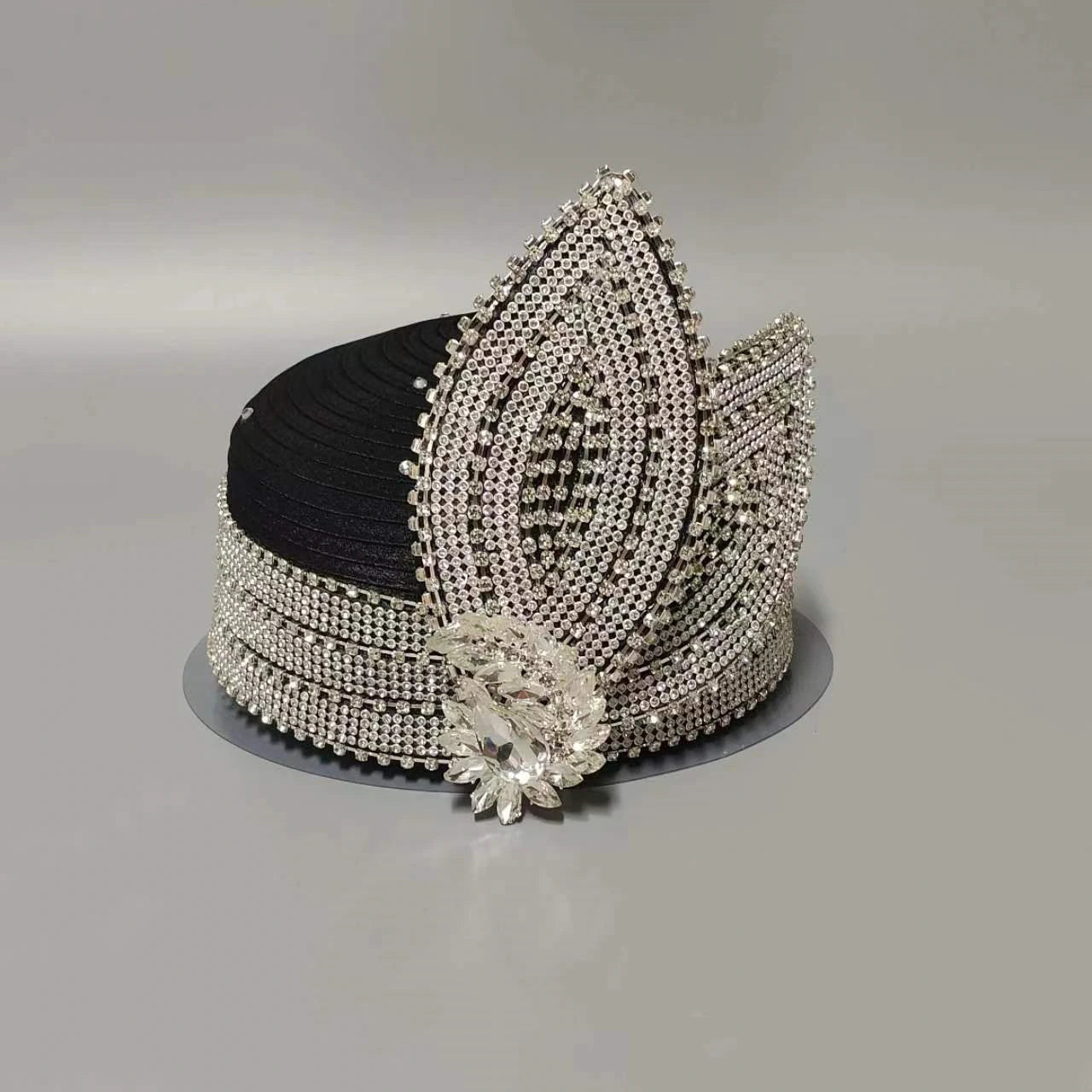 Article comforme à l'image, créez votre style en choisissant votre taille, couleur pour une satifaction parfaite!