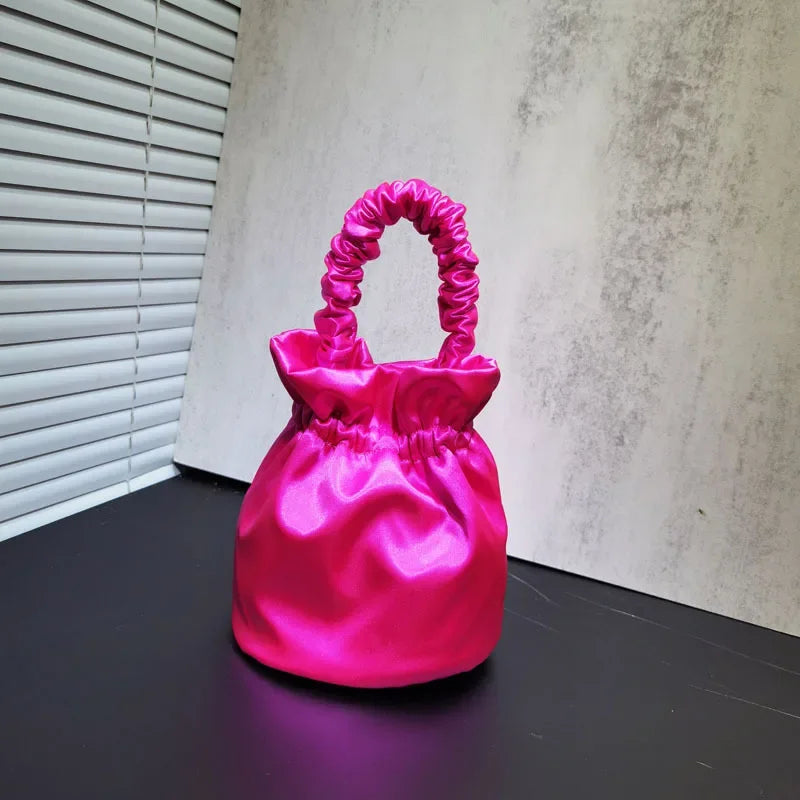 Article comforme à l'image, créez votre style en choisissant votre taille, couleur pour une satifaction parfaite!