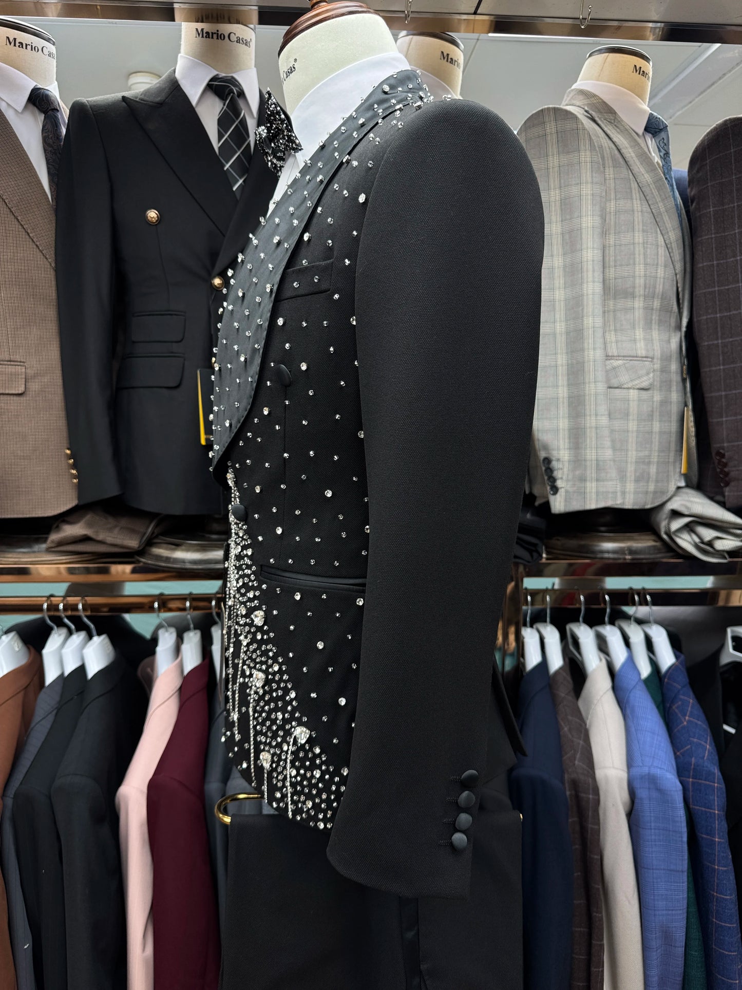 Article comforme à l'image, créez votre style en choisissant votre taille, couleur pour une satifaction parfaite!
