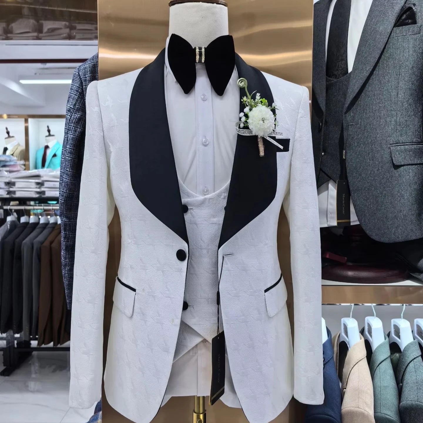 Article comforme à l'image, créez votre style en choisissant votre taille, couleur pour une satifaction parfaite!