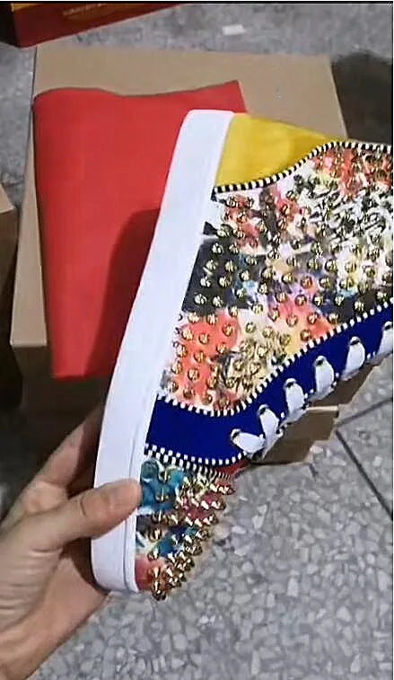 Article comforme à l'image, créez votre style en choisissant votre taille, couleur pour une satifaction parfaite!