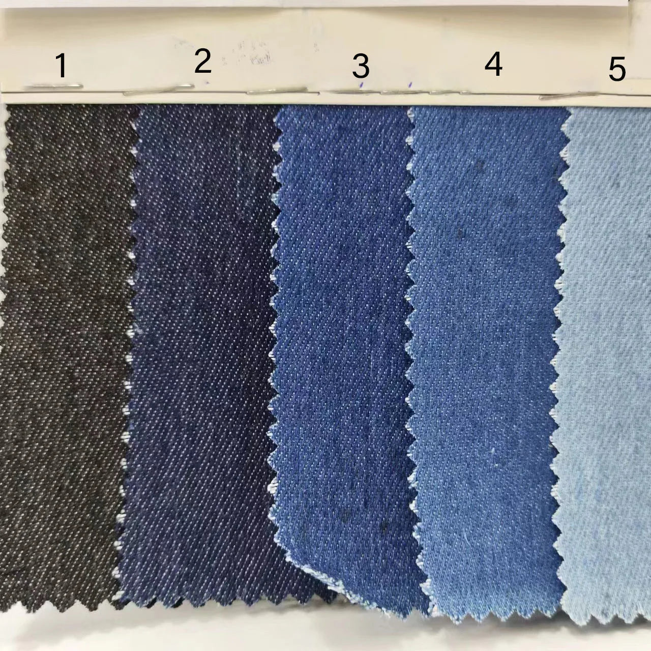 Article comforme à l'image, créez votre style en choisissant votre taille, couleur pour une satifaction parfaite!