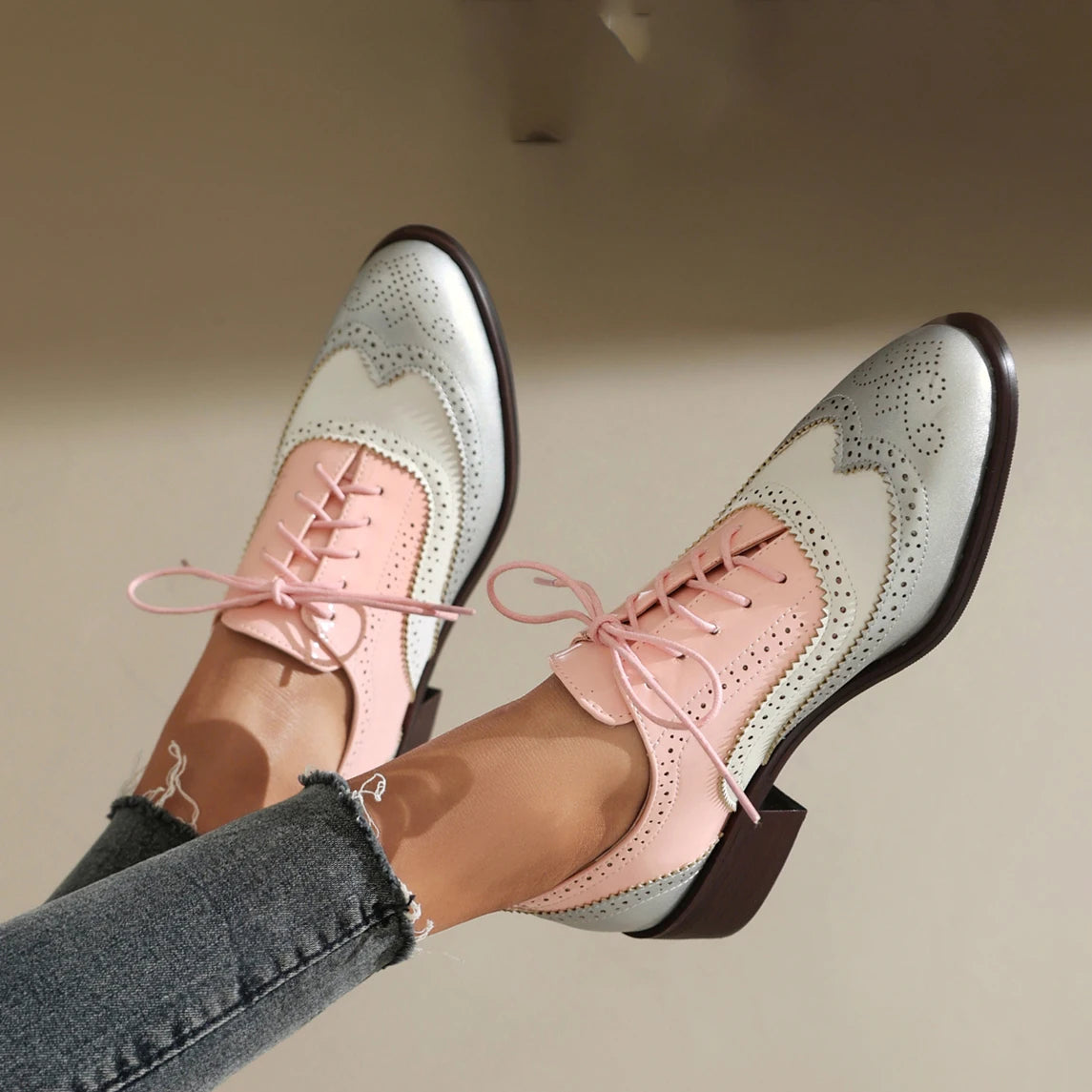 Article comforme à l'image, créez votre style en choisissant votre taille, couleur pour une satifaction parfaite!