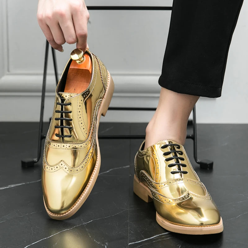 Chaussures pour hommes en cuir verni doré de luxe à la mode de style italien Oxford