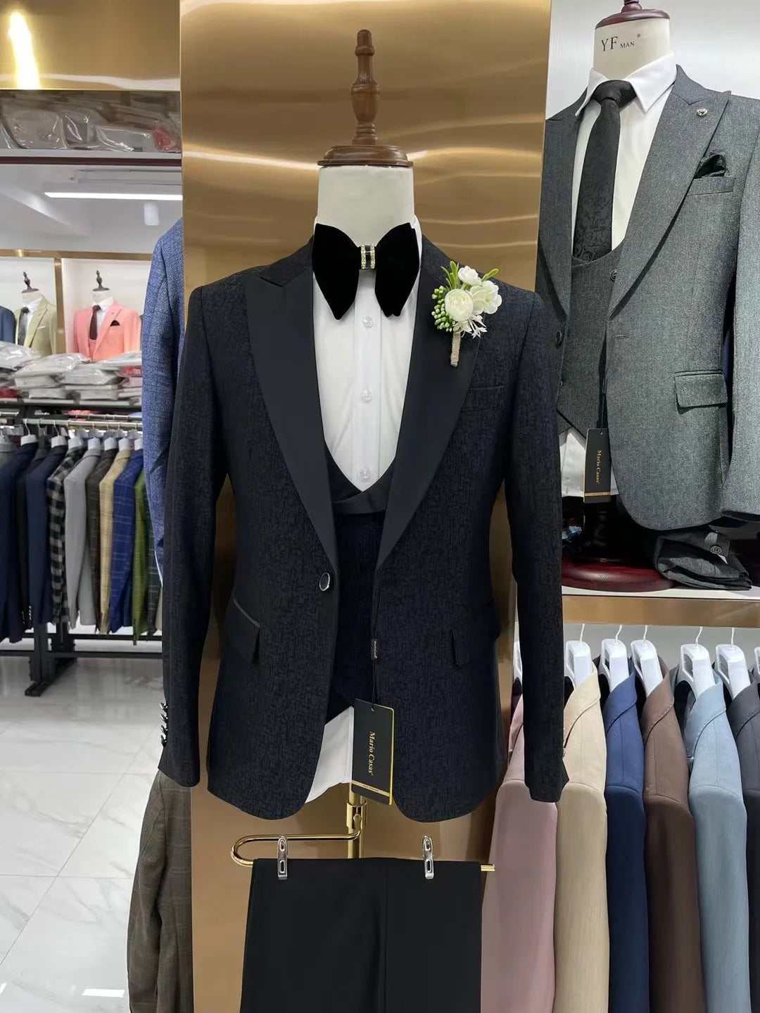 Article comforme à l'image, créez votre style en choisissant votre taille, couleur pour une satifaction parfaite!