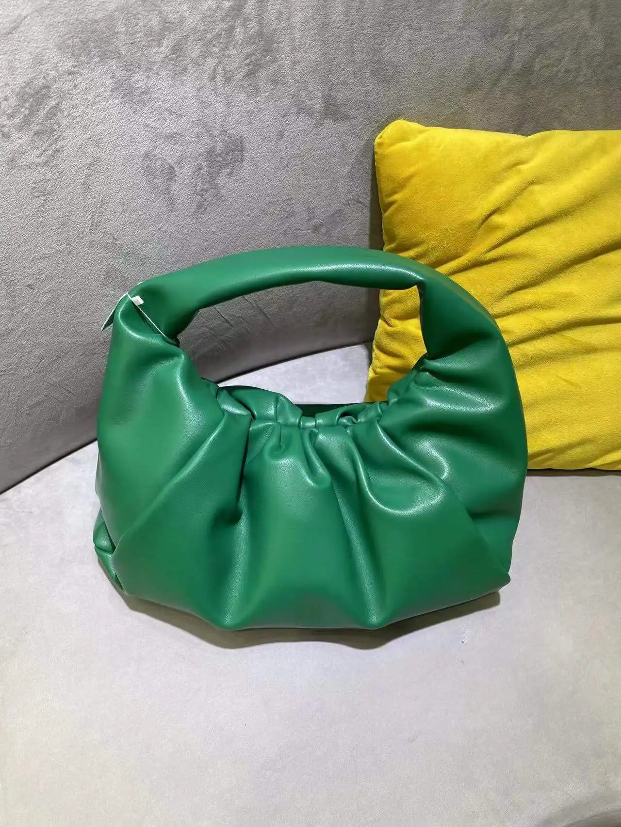Article comforme à l'image, créez votre style en choisissant votre taille, couleur pour une satifaction parfaite!