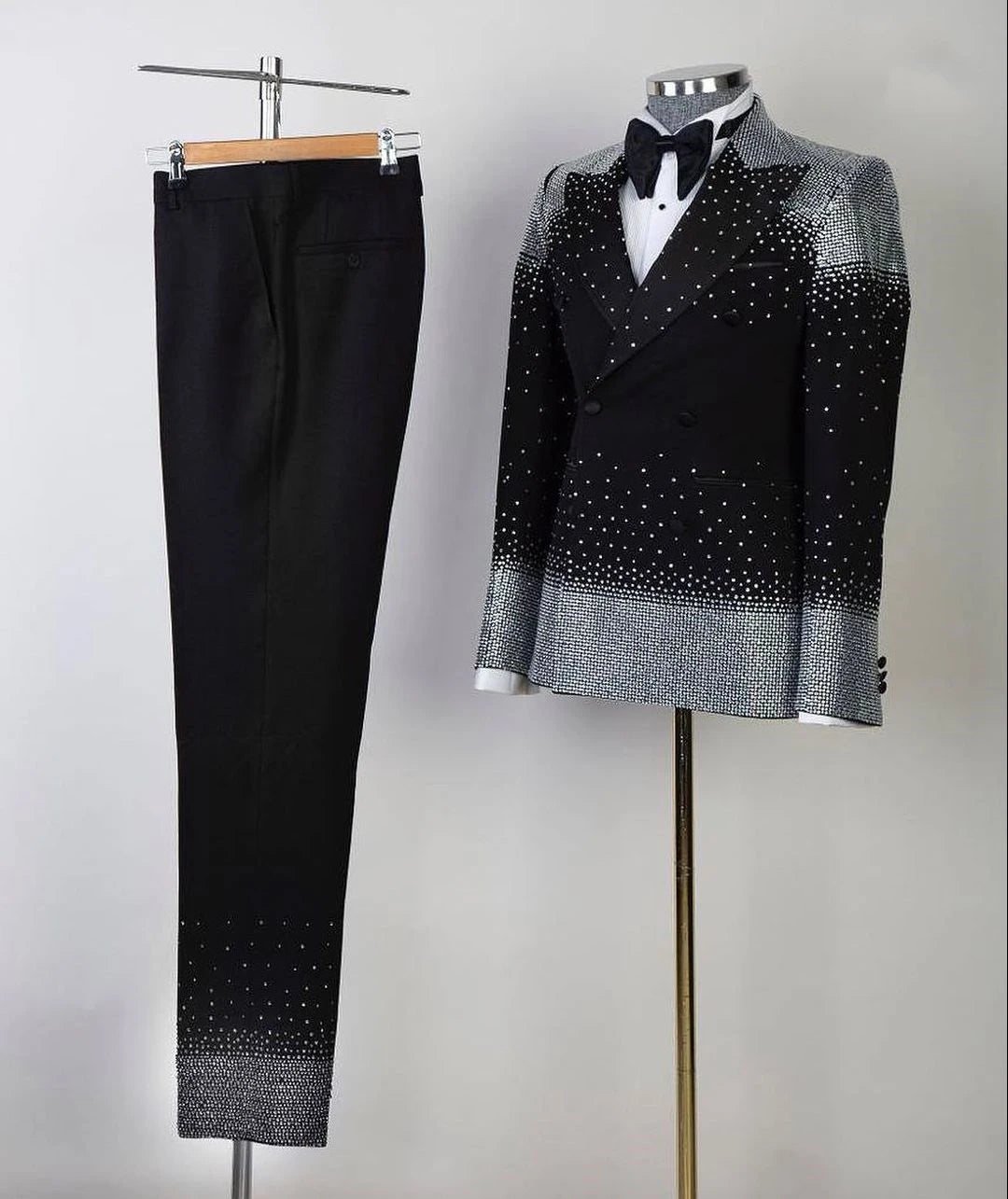 Article comforme à l'image, créez votre style en choisissant votre taille, couleur pour une satifaction parfaite!
