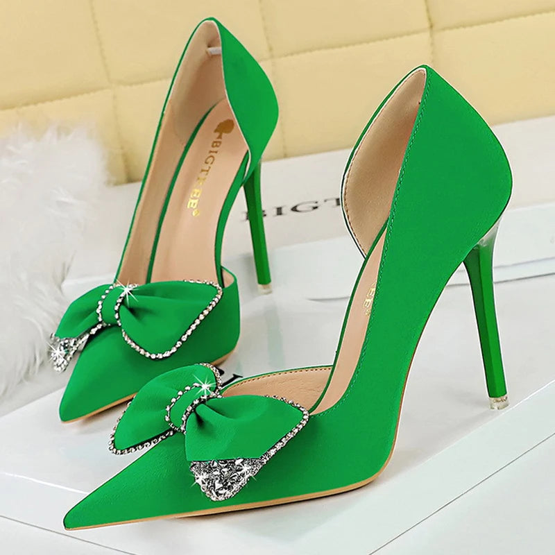 Article comforme à l'image, créez votre style en choisissant votre taille, couleur pour une satifaction parfaite!