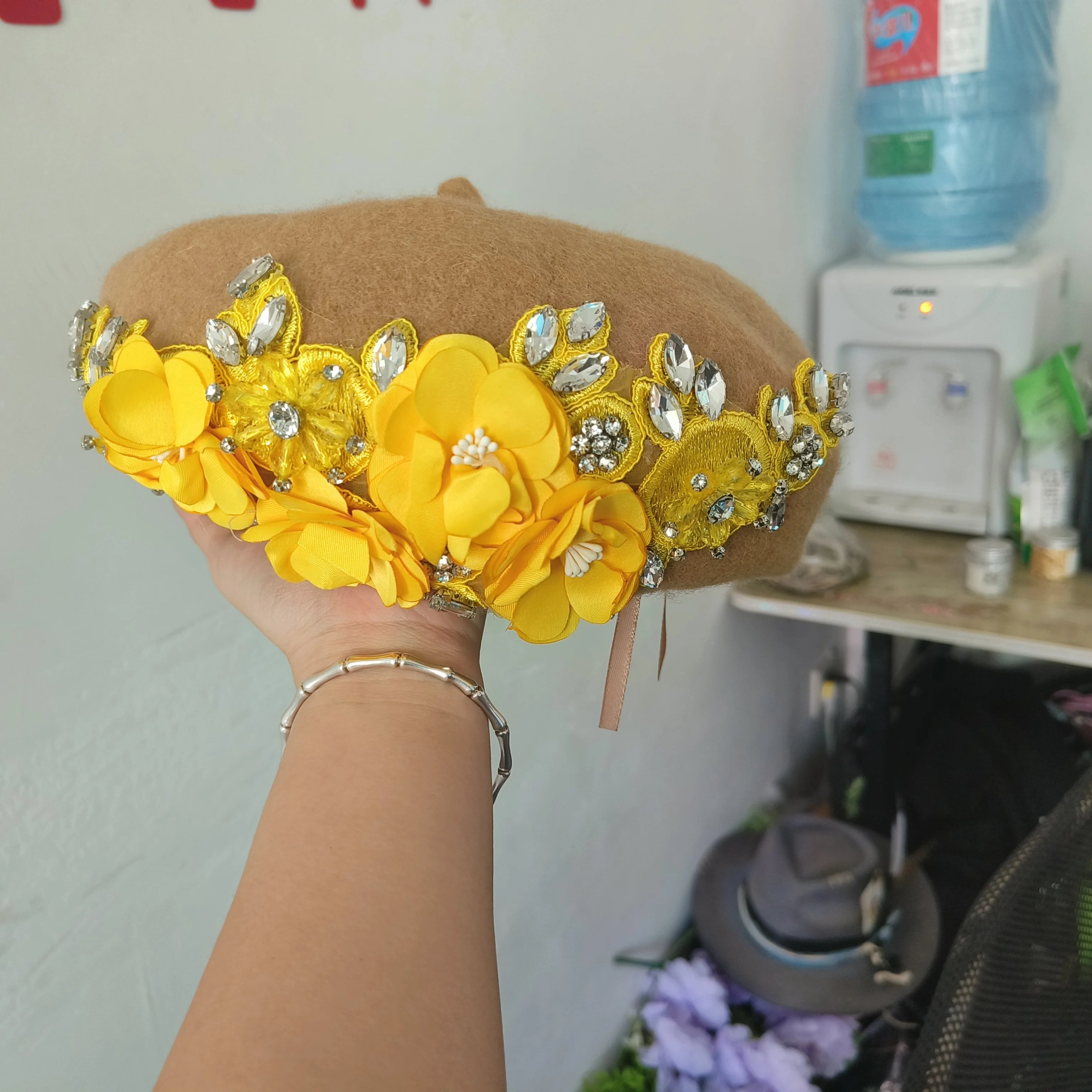 Article comforme à l'image, créez votre style en choisissant votre taille, couleur pour une satifaction parfaite!