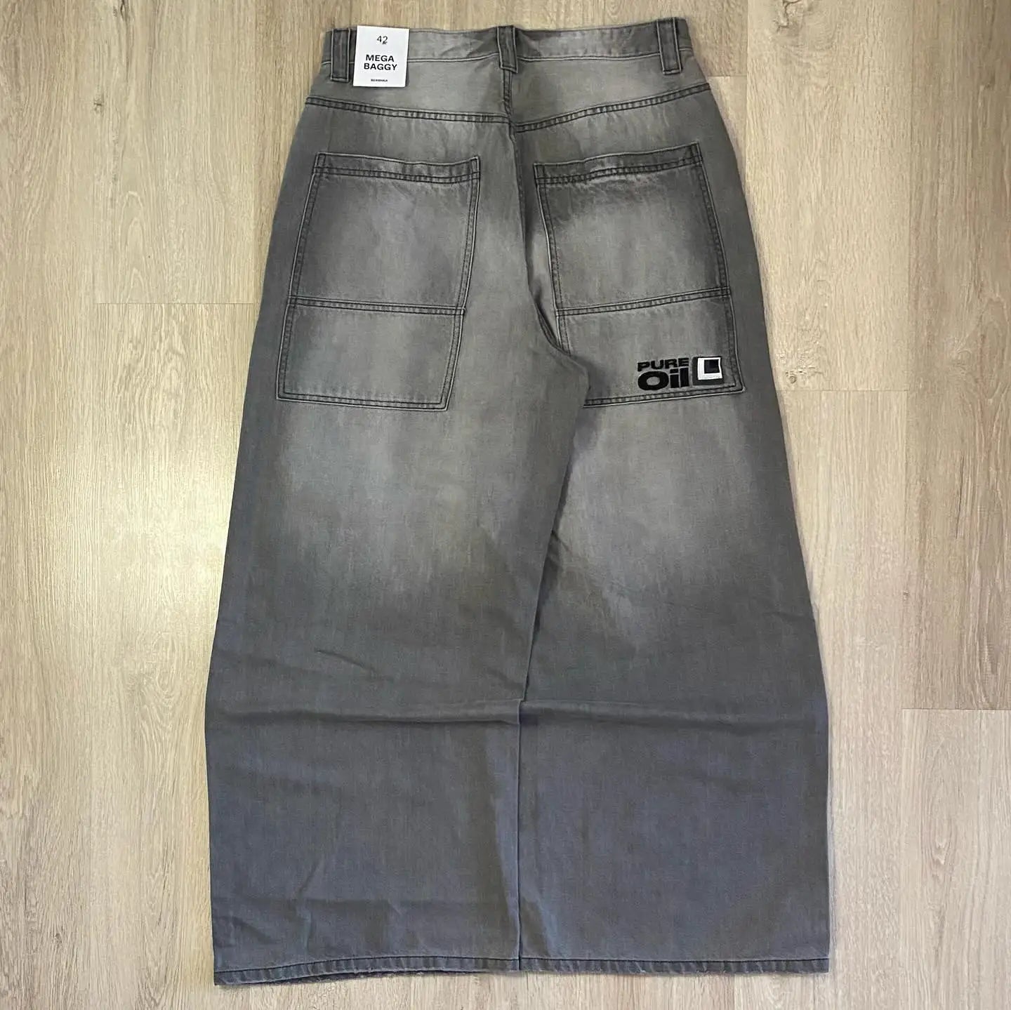 Article comforme à l'image, créez votre style en choisissant votre taille, couleur pour une satifaction parfaite!