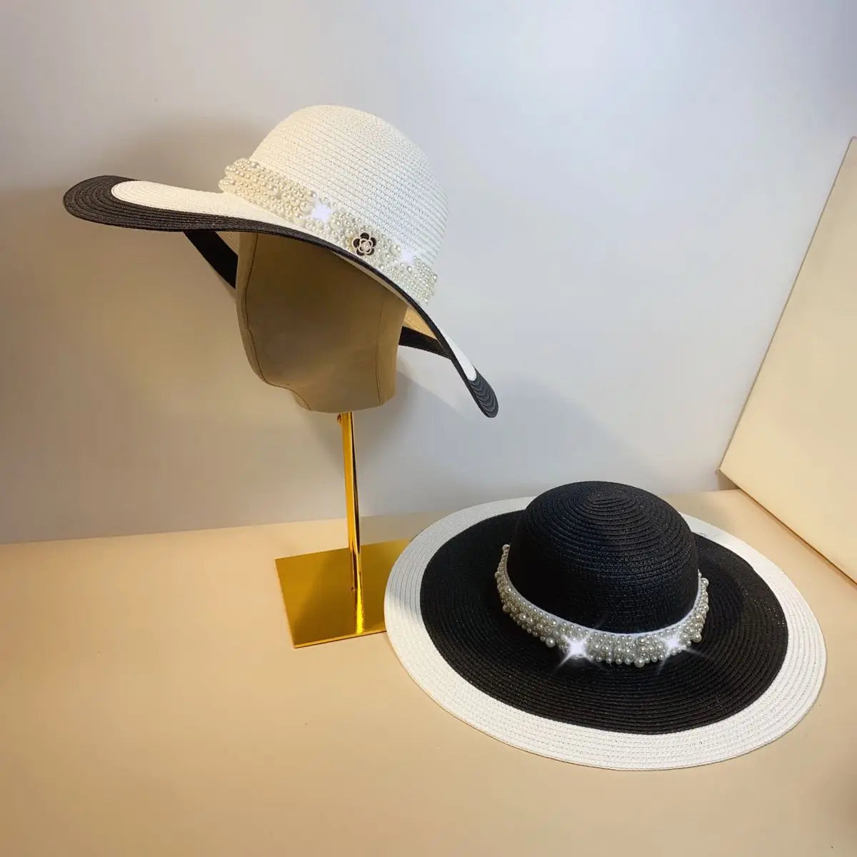 Article comforme à l'image, créez votre style en choisissant votre taille, couleur pour une satifaction parfaite!