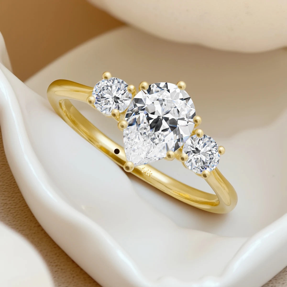 Article comforme à l'image, créez votre style en choisissant votre taille, couleur pour une satifaction parfaite!