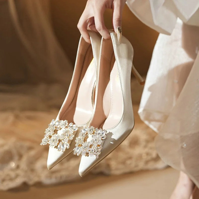 Article comforme à l'image, créez votre style en choisissant votre taille, couleur pour une satifaction parfaite!