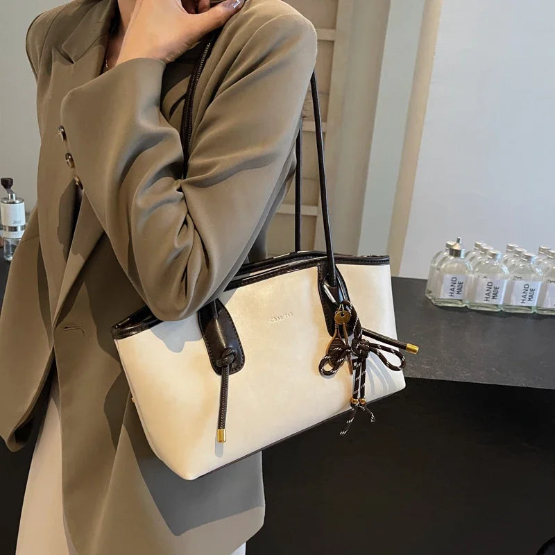 Article comforme à l'image, créez votre style en choisissant votre taille, couleur pour une satifaction parfaite!