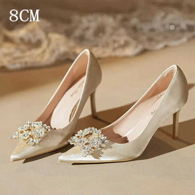 Article comforme à l'image, créez votre style en choisissant votre taille, couleur pour une satifaction parfaite!