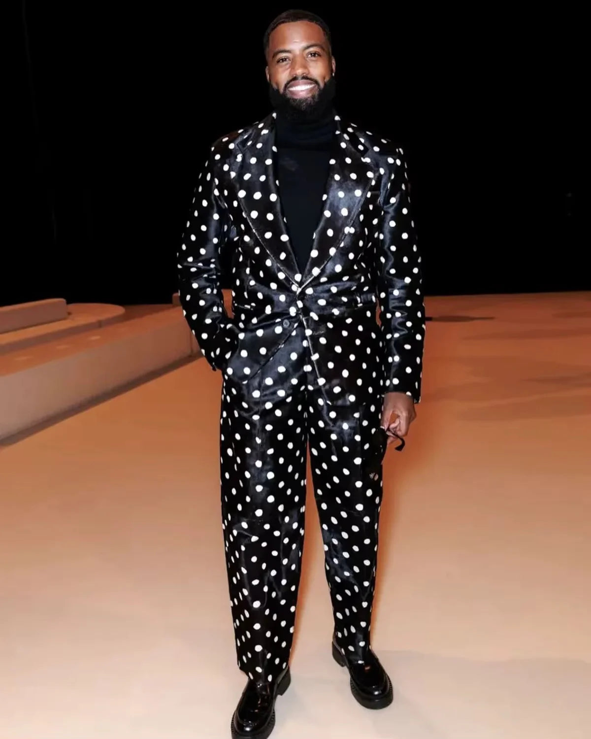 Article comforme à l'image, créez votre style en choisissant votre taille, couleur pour une satifaction parfaite!