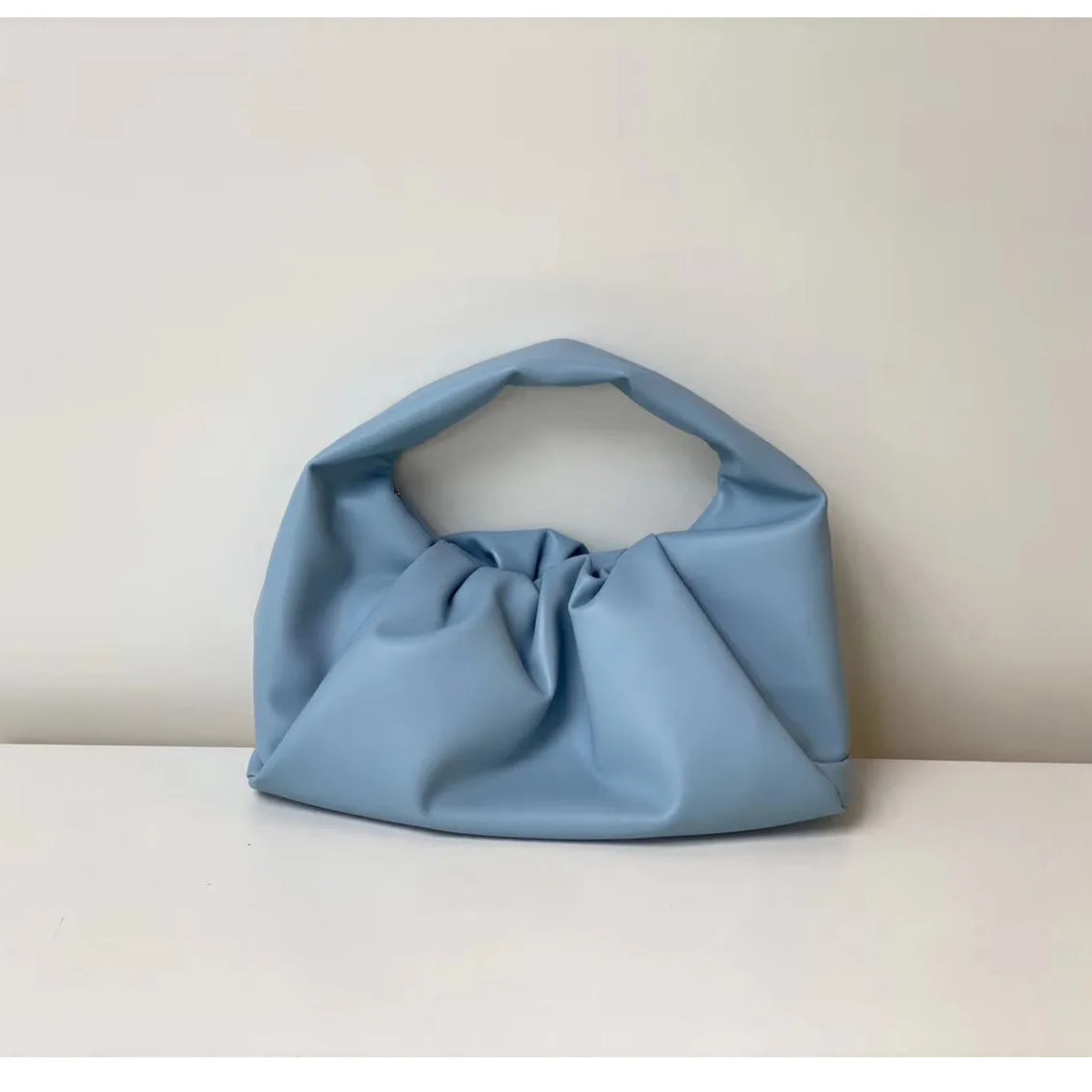 Article comforme à l'image, créez votre style en choisissant votre taille, couleur pour une satifaction parfaite!