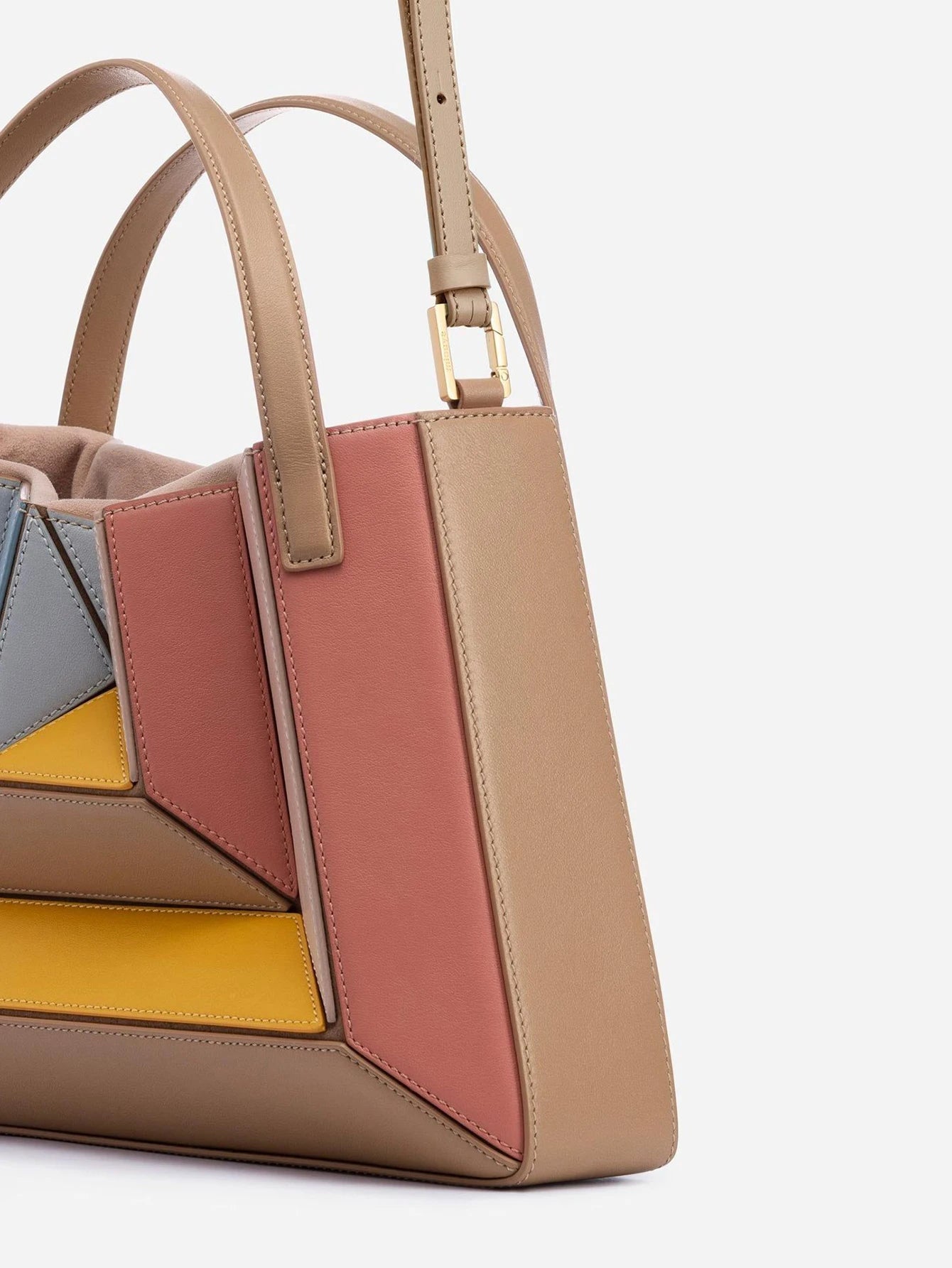 Article comforme à l'image, créez votre style en choisissant votre taille, couleur pour une satifaction parfaite!
