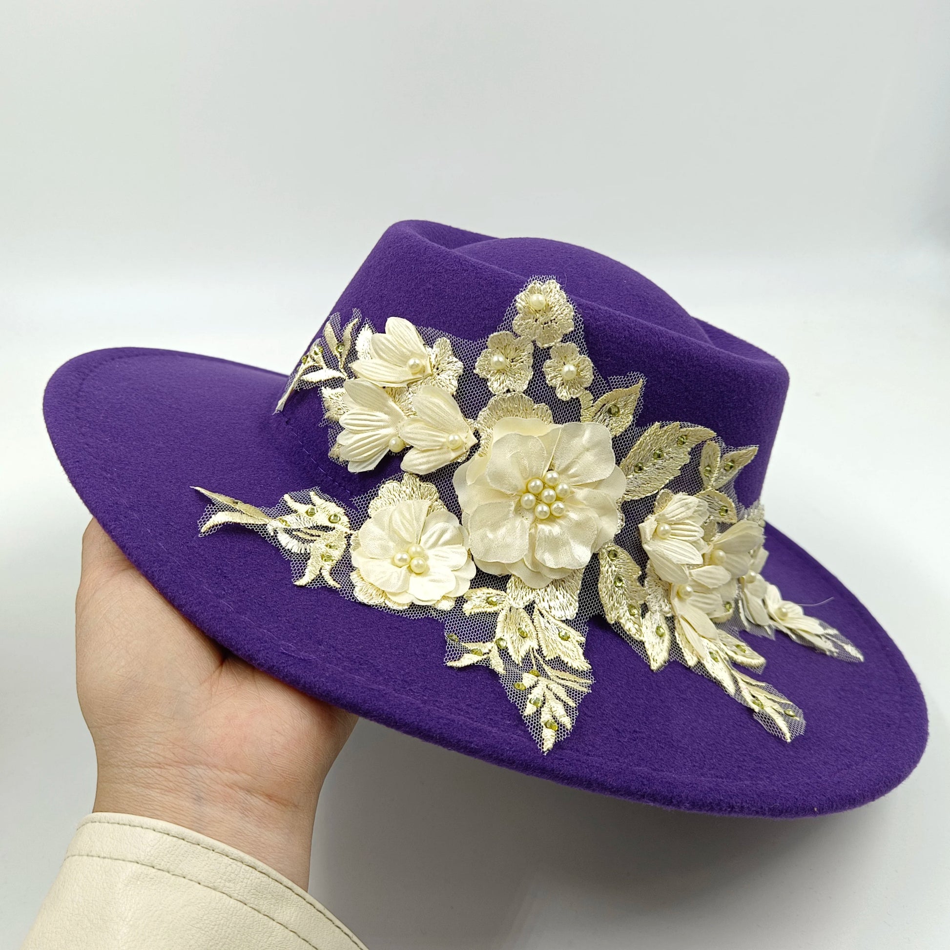Article comforme à l'image, créez votre style en choisissant votre taille, couleur pour une satifaction parfaite!