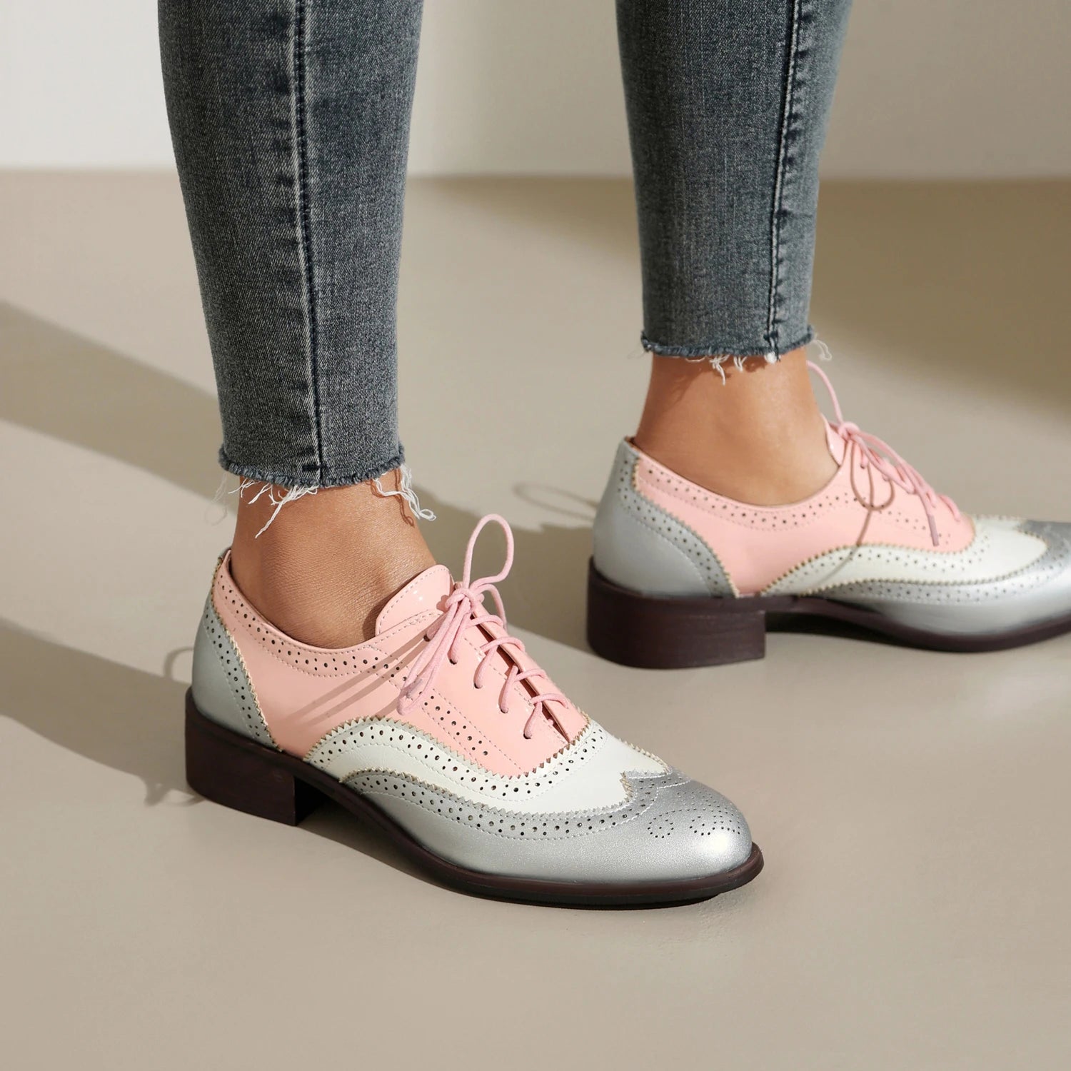 Article comforme à l'image, créez votre style en choisissant votre taille, couleur pour une satifaction parfaite!
