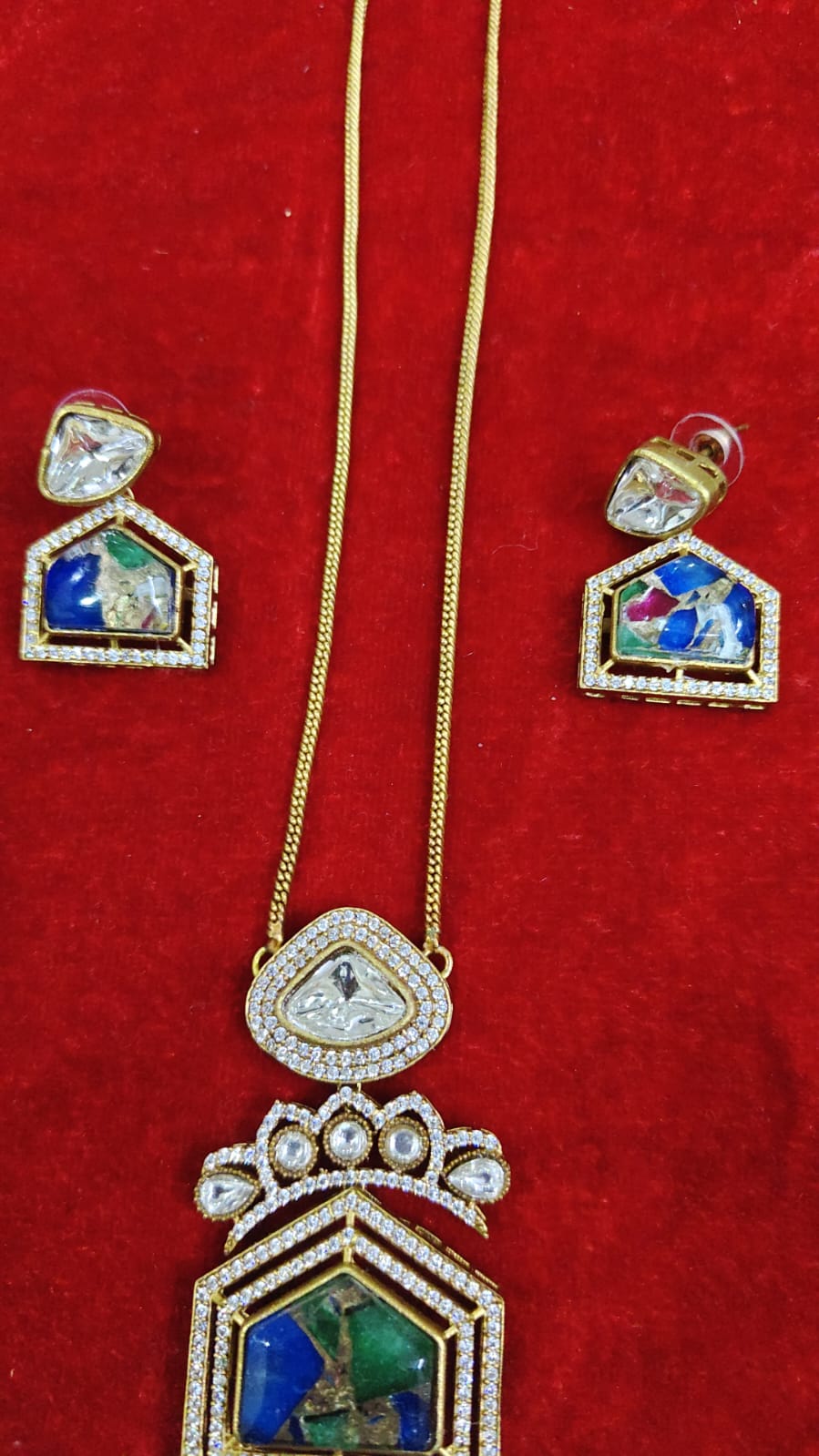 Article comforme à l'image, créez votre style en choisissant votre taille, couleur pour une satifaction parfaite!