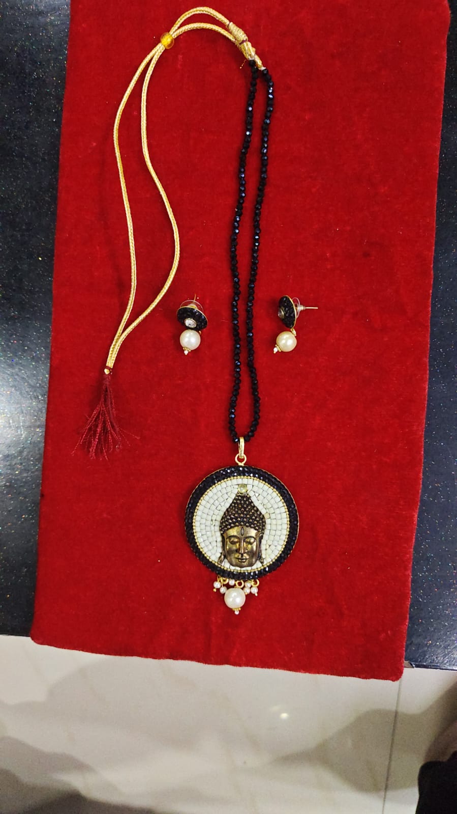 Article comforme à l'image, créez votre style en choisissant votre taille, couleur pour une satifaction parfaite!