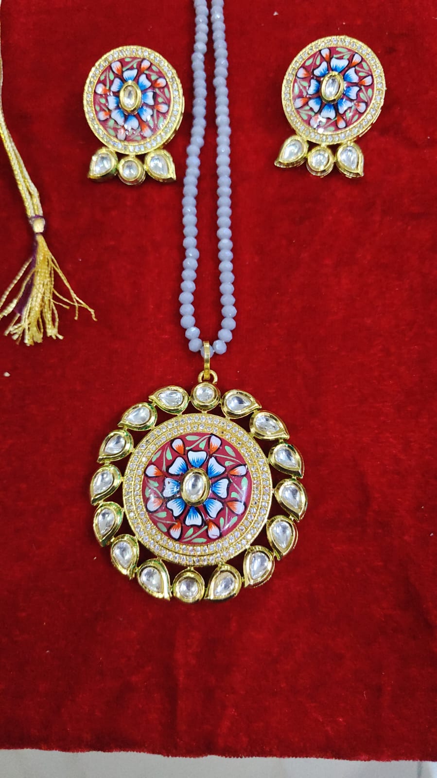 Article comforme à l'image, créez votre style en choisissant votre taille, couleur pour une satifaction parfaite!