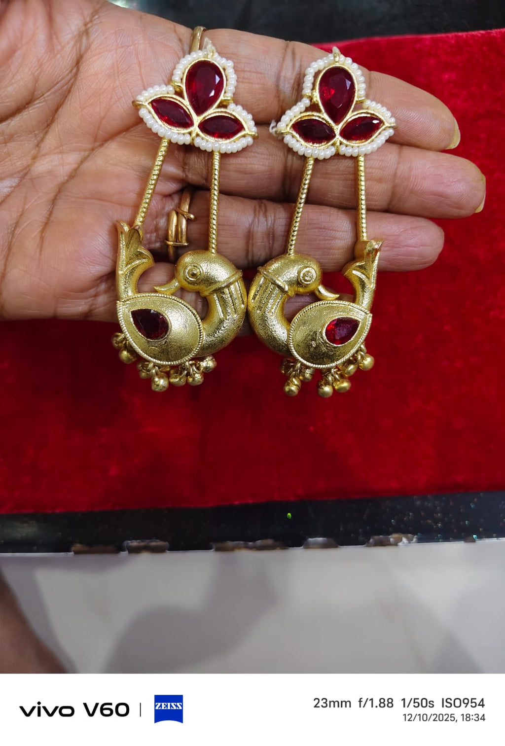 Article comforme à l'image, créez votre style en choisissant votre taille, couleur pour une satifaction parfaite!