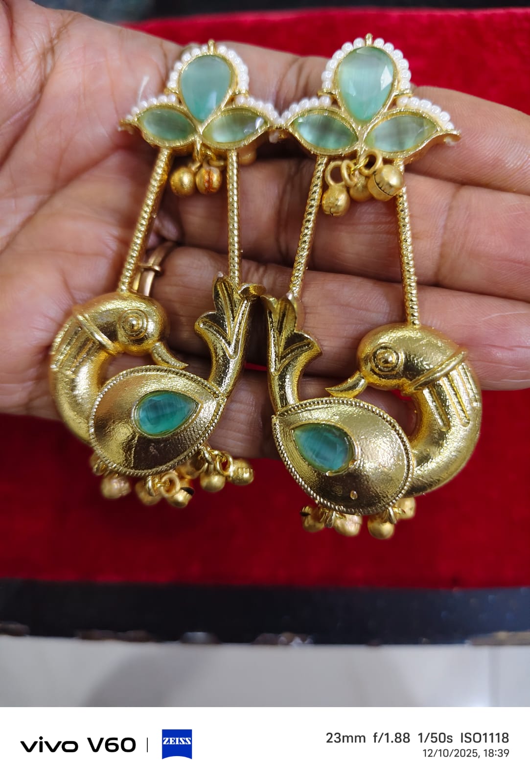 Article comforme à l'image, créez votre style en choisissant votre taille, couleur pour une satifaction parfaite!