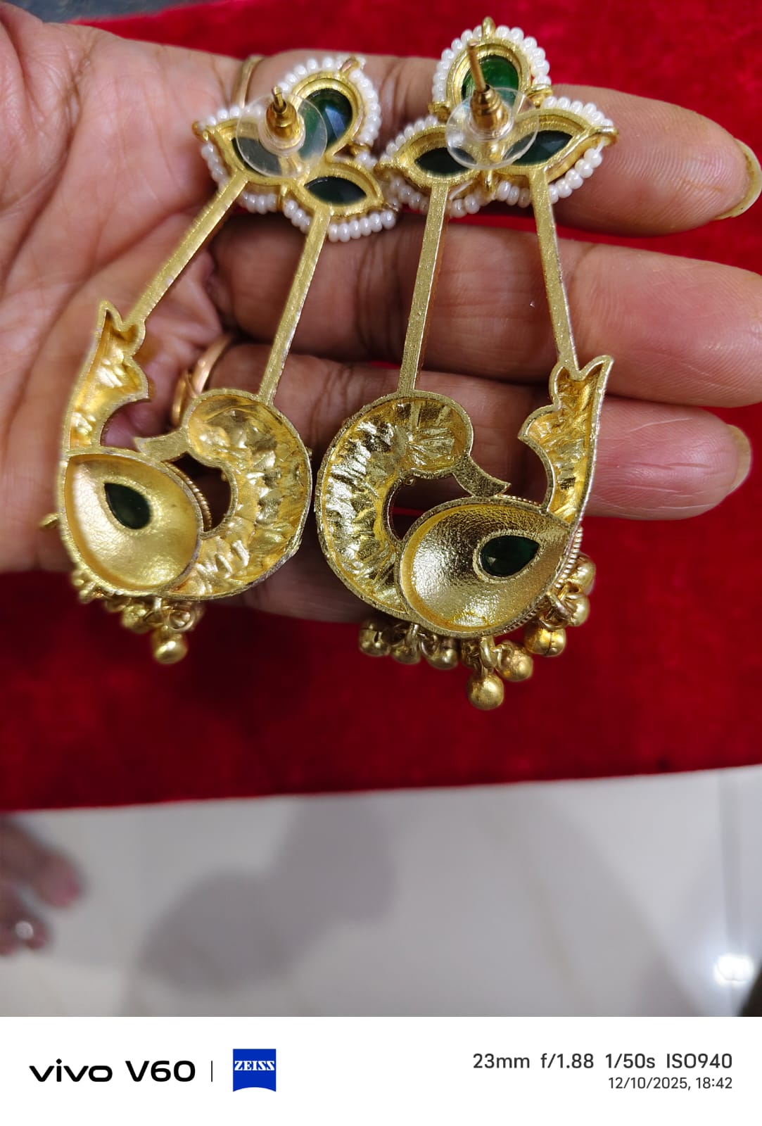 Article comforme à l'image, créez votre style en choisissant votre taille, couleur pour une satifaction parfaite!