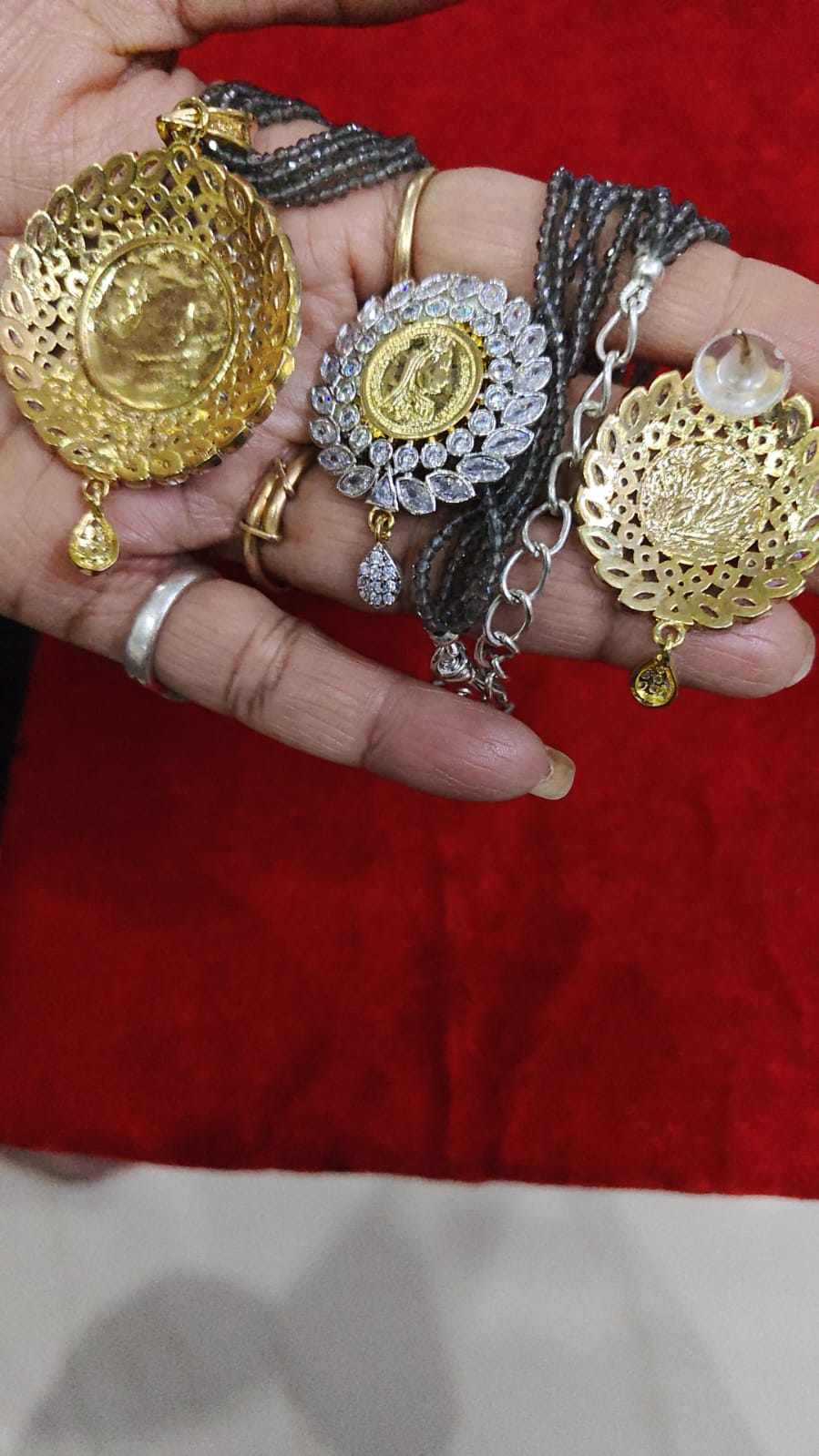 Article comforme à l'image, créez votre style en choisissant votre taille, couleur pour une satifaction parfaite!