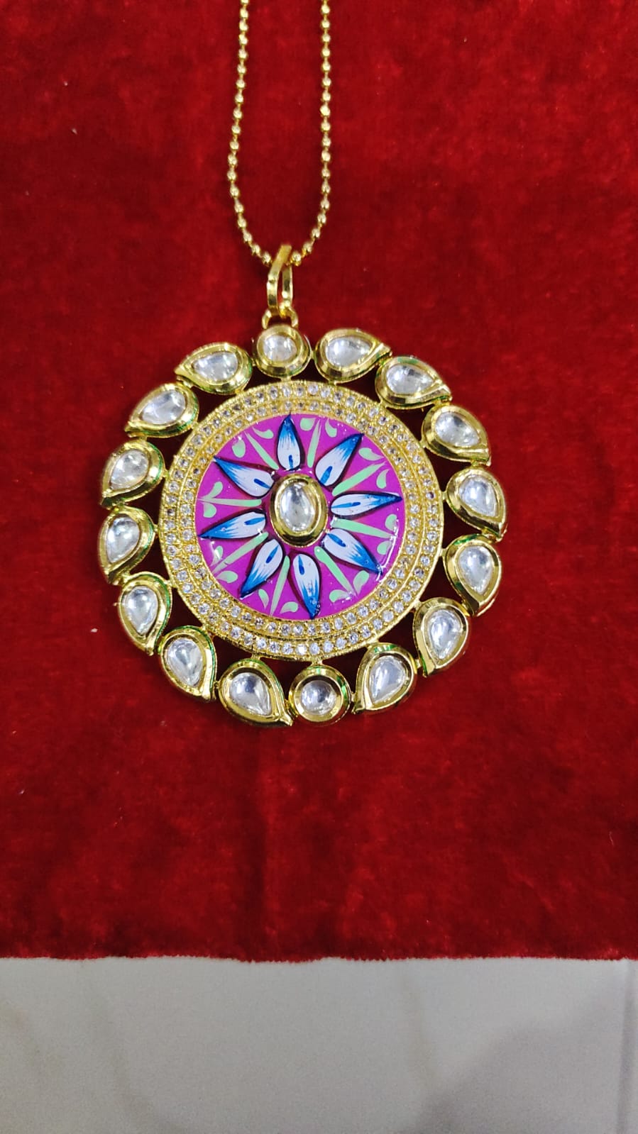 Article comforme à l'image, créez votre style en choisissant votre taille, couleur pour une satifaction parfaite!